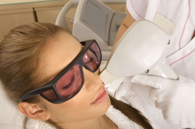 伦多痘痕修复权威指南：2025 专业方案深度解码